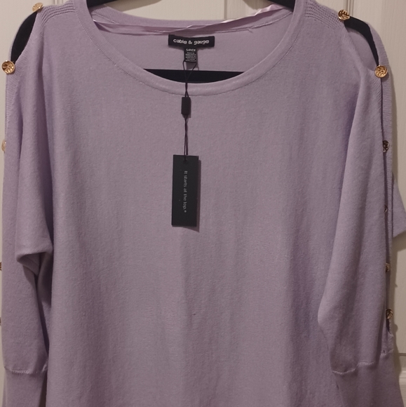 CABLE AND GAUGE LAVENDER PURPLE KEYHOLE SLEEVES GOLD BUTTONS TOP SIZE SMALL - Picture 15 of 15